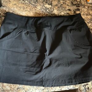 Black Ascend Skirt - Large